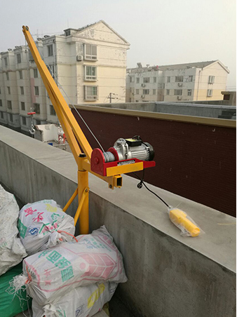 廠房樓房建設(shè)物料吊運(yùn)案例